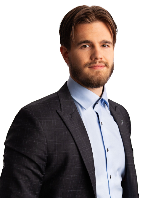 Miika_Laitinen_puolikuva_DNA_Wattinen_lowres